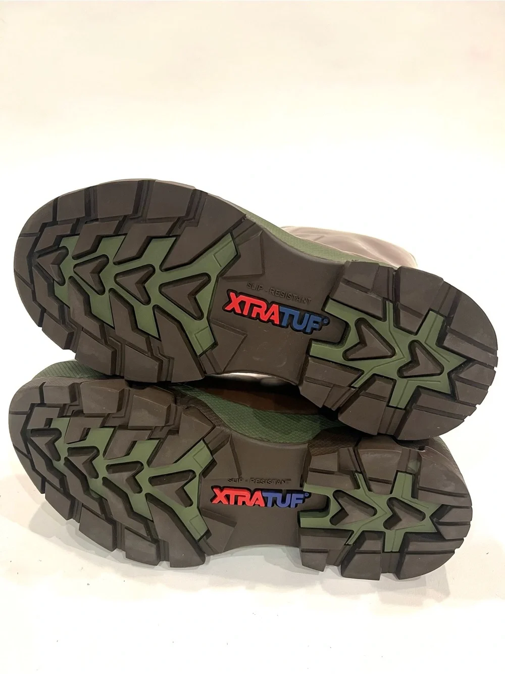 XtraTuf 15